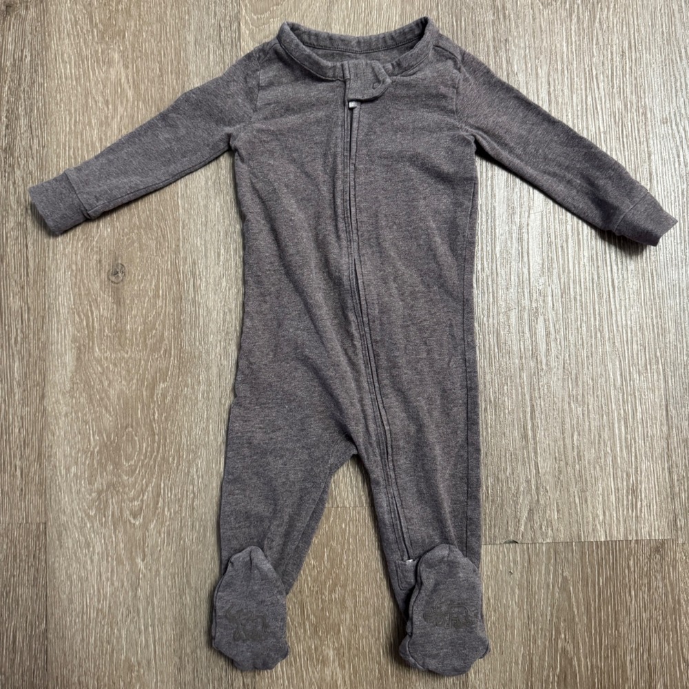 Banana Republic Footed Sleeper Unisex 6-12M Gray Elephant Zip Pajama